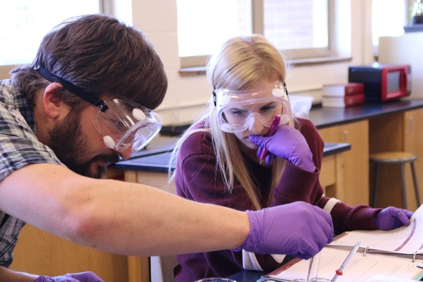 Instructor and student in the science lab on the MCC campus